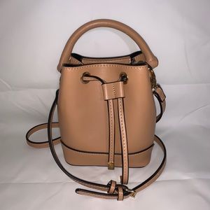 Bucket bag